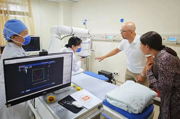 漫蛙普罗超声聚焦治疗机器人